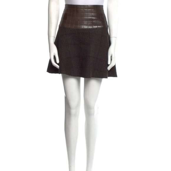 Chanel F/W 2002 Quilted Leather Mini Skirt Brown size 38 US 6 - Picture 7 of 11